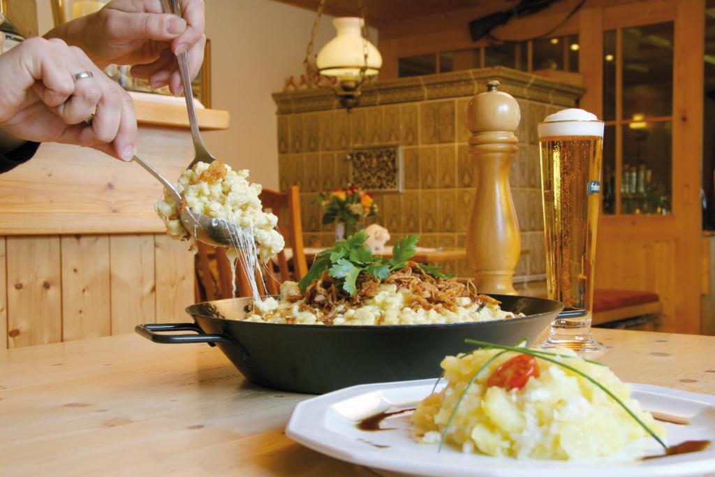 Hotel Gasthaus Schaefle Burserberg Bagian luar foto